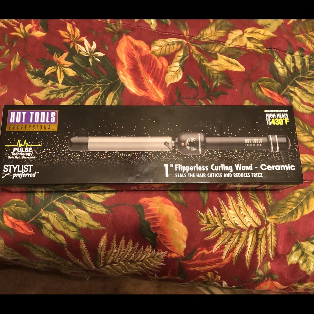 NWT Curling iron